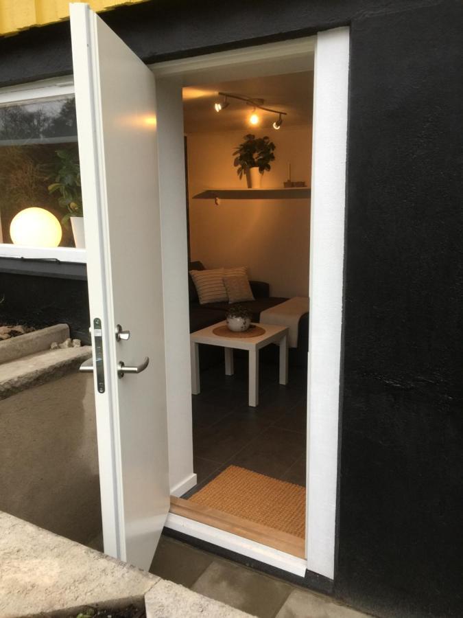 Bo Centralt I Vaernamo Eksteriør billede