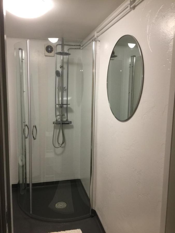 Bo Centralt I Vaernamo Eksteriør billede
